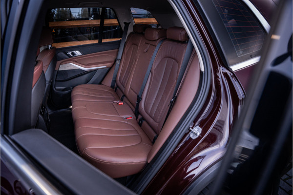 BMW X5 xDrive45e High Executive - Origineel NL | Elek. Trekhaak | Memory | Luchtvering | Stoelverwarming