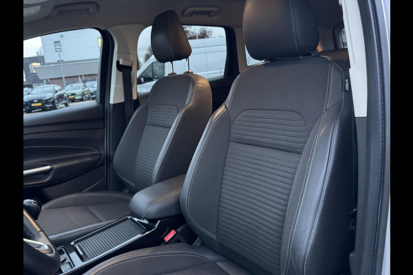 Ford Kuga 1.5 EcoBoost Titanium 150pk Trekhaak | Xenon Koplampen | Dodehoeksensoren | Achteruitrijcamera | Stoelverwarming