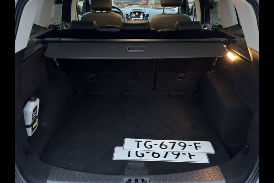 Ford Kuga 1.5 EcoBoost Titanium 150pk Trekhaak | Xenon Koplampen | Dodehoeksensoren | Achteruitrijcamera | Stoelverwarming