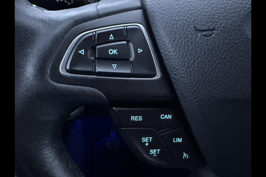 Ford Kuga 1.5 EcoBoost Titanium 150pk Trekhaak | Xenon Koplampen | Dodehoeksensoren | Achteruitrijcamera | Stoelverwarming