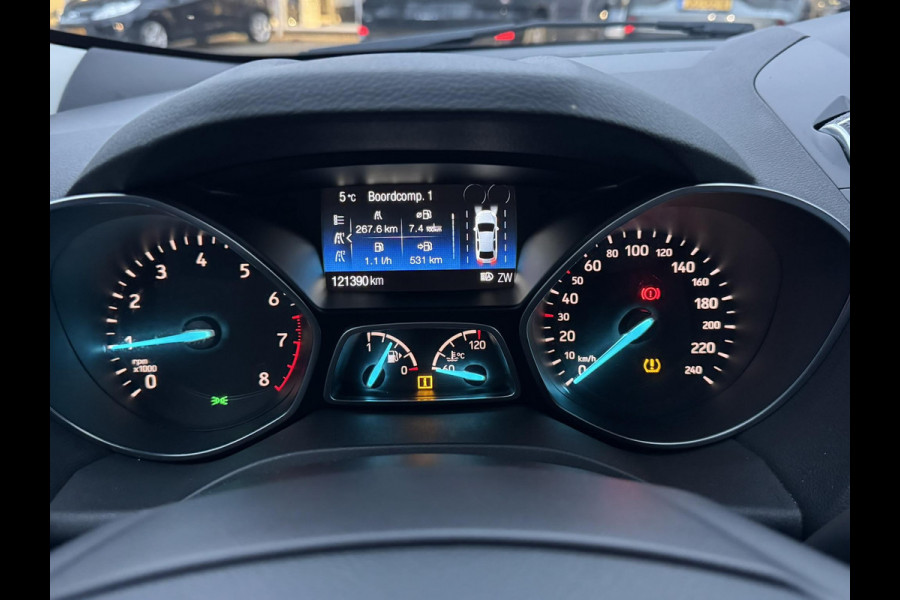 Ford Kuga 1.5 EcoBoost Titanium 150pk Trekhaak | Xenon Koplampen | Dodehoeksensoren | Achteruitrijcamera | Stoelverwarming