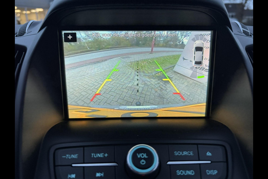 Ford Kuga 1.5 EcoBoost Titanium 150pk Trekhaak | Xenon Koplampen | Dodehoeksensoren | Achteruitrijcamera | Stoelverwarming