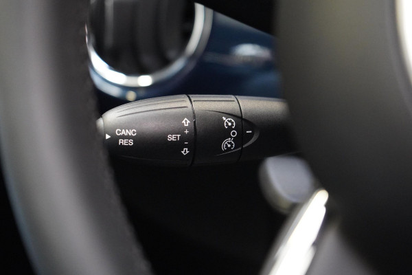 Fiat 500C 1.2 Lounge | Climate control | Parkeersensoren | Audio | Cruise control