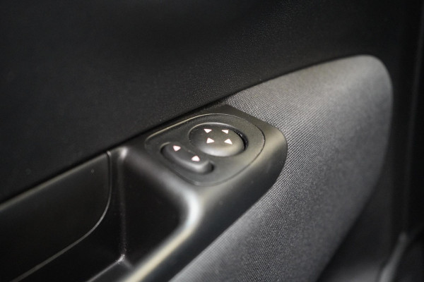 Fiat 500C 1.2 Lounge | Climate control | Parkeersensoren | Audio | Cruise control