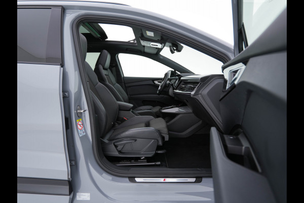 Audi Q4 e-tron 40 Launch edition S Competition 77 kWh [ 3-Fase ] {SOH-90%} (INCL.BTW) *HEAT-PUMP | PANO | HEAD-UP | LEATHER-FABRIC | MATRIX-LED | SONOS-SOUND | ADAPTIVE-CRUISE | HEATED-SPORTSEATS | AMBIENT-LIGHT | DIGI-COCKPIT | CAMERA | KEYLESS | DAB+ | NAVI-FULLMA
