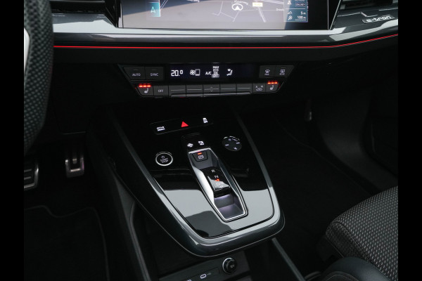 Audi Q4 e-tron 40 Launch edition S Competition 77 kWh [ 3-Fase ] {SOH-90%} (INCL.BTW) *HEAT-PUMP | PANO | HEAD-UP | LEATHER-FABRIC | MATRIX-LED | SONOS-SOUND | ADAPTIVE-CRUISE | HEATED-SPORTSEATS | AMBIENT-LIGHT | DIGI-COCKPIT | CAMERA | KEYLESS | DAB+ | NAVI-FULLMA