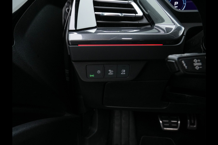 Audi Q4 e-tron 40 Launch edition S Competition 77 kWh [ 3-Fase ] {SOH-90%} (INCL.BTW) *HEAT-PUMP | PANO | HEAD-UP | LEATHER-FABRIC | MATRIX-LED | SONOS-SOUND | ADAPTIVE-CRUISE | HEATED-SPORTSEATS | AMBIENT-LIGHT | DIGI-COCKPIT | CAMERA | KEYLESS | DAB+ | NAVI-FULLMA