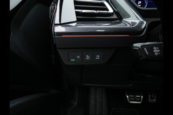 Audi Q4 e-tron 40 Launch edition S Competition 77 kWh [ 3-Fase ] {SOH-90%} (INCL.BTW) *HEAT-PUMP | PANO | HEAD-UP | LEATHER-FABRIC | MATRIX-LED | SONOS-SOUND | ADAPTIVE-CRUISE | HEATED-SPORTSEATS | AMBIENT-LIGHT | DIGI-COCKPIT | CAMERA | KEYLESS | DAB+ | NAVI-FULLMA