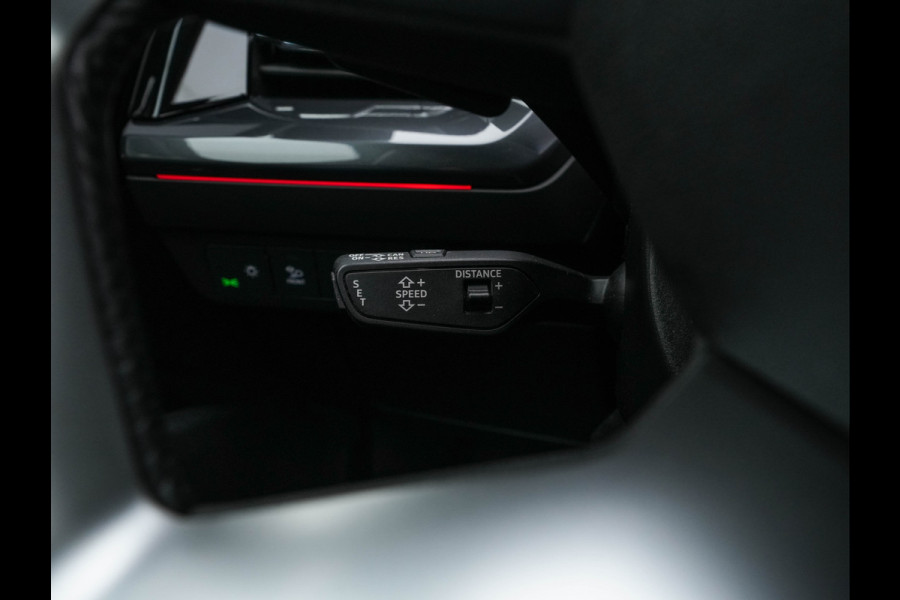 Audi Q4 e-tron 40 Launch edition S Competition 77 kWh [ 3-Fase ] {SOH-90%} (INCL.BTW) *HEAT-PUMP | PANO | HEAD-UP | LEATHER-FABRIC | MATRIX-LED | SONOS-SOUND | ADAPTIVE-CRUISE | HEATED-SPORTSEATS | AMBIENT-LIGHT | DIGI-COCKPIT | CAMERA | KEYLESS | DAB+ | NAVI-FULLMA