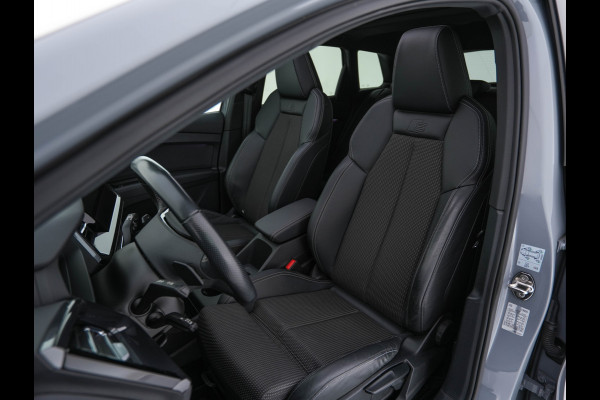 Audi Q4 e-tron 40 Launch edition S Competition 77 kWh [ 3-Fase ] {SOH-90%} (INCL.BTW) *HEAT-PUMP | PANO | HEAD-UP | LEATHER-FABRIC | MATRIX-LED | SONOS-SOUND | ADAPTIVE-CRUISE | HEATED-SPORTSEATS | AMBIENT-LIGHT | DIGI-COCKPIT | CAMERA | KEYLESS | DAB+ | NAVI-FULLMA