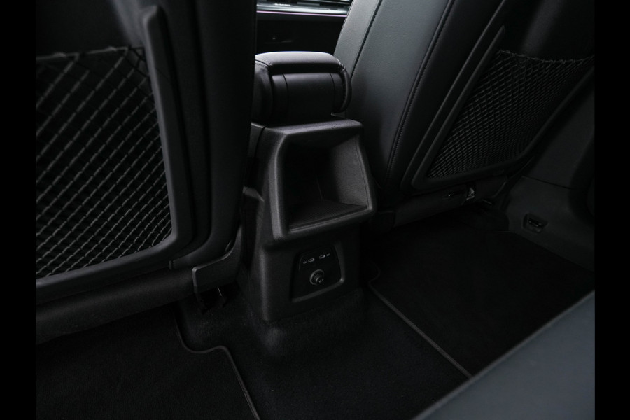 Audi Q4 e-tron 40 Launch edition S Competition 77 kWh [ 3-Fase ] {SOH-90%} (INCL.BTW) *HEAT-PUMP | PANO | HEAD-UP | LEATHER-FABRIC | MATRIX-LED | SONOS-SOUND | ADAPTIVE-CRUISE | HEATED-SPORTSEATS | AMBIENT-LIGHT | DIGI-COCKPIT | CAMERA | KEYLESS | DAB+ | NAVI-FULLMA