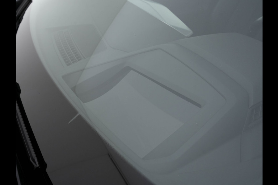 Audi Q4 e-tron 40 Launch edition S Competition 77 kWh [ 3-Fase ] {SOH-90%} (INCL.BTW) *HEAT-PUMP | PANO | HEAD-UP | LEATHER-FABRIC | MATRIX-LED | SONOS-SOUND | ADAPTIVE-CRUISE | HEATED-SPORTSEATS | AMBIENT-LIGHT | DIGI-COCKPIT | CAMERA | KEYLESS | DAB+ | NAVI-FULLMA