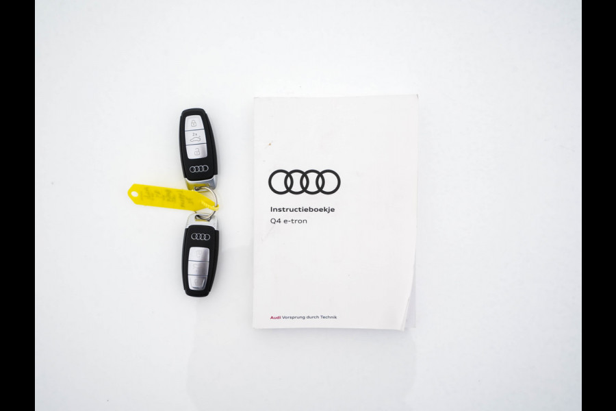 Audi Q4 e-tron 40 Launch edition S Competition 77 kWh [ 3-Fase ] {SOH-90%} (INCL.BTW) *HEAT-PUMP | PANO | HEAD-UP | LEATHER-FABRIC | MATRIX-LED | SONOS-SOUND | ADAPTIVE-CRUISE | HEATED-SPORTSEATS | AMBIENT-LIGHT | DIGI-COCKPIT | CAMERA | KEYLESS | DAB+ | NAVI-FULLMA