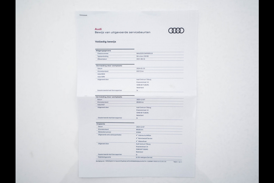 Audi Q4 e-tron 40 Launch edition S Competition 77 kWh [ 3-Fase ] {SOH-90%} (INCL.BTW) *HEAT-PUMP | PANO | HEAD-UP | LEATHER-FABRIC | MATRIX-LED | SONOS-SOUND | ADAPTIVE-CRUISE | HEATED-SPORTSEATS | AMBIENT-LIGHT | DIGI-COCKPIT | CAMERA | KEYLESS | DAB+ | NAVI-FULLMA