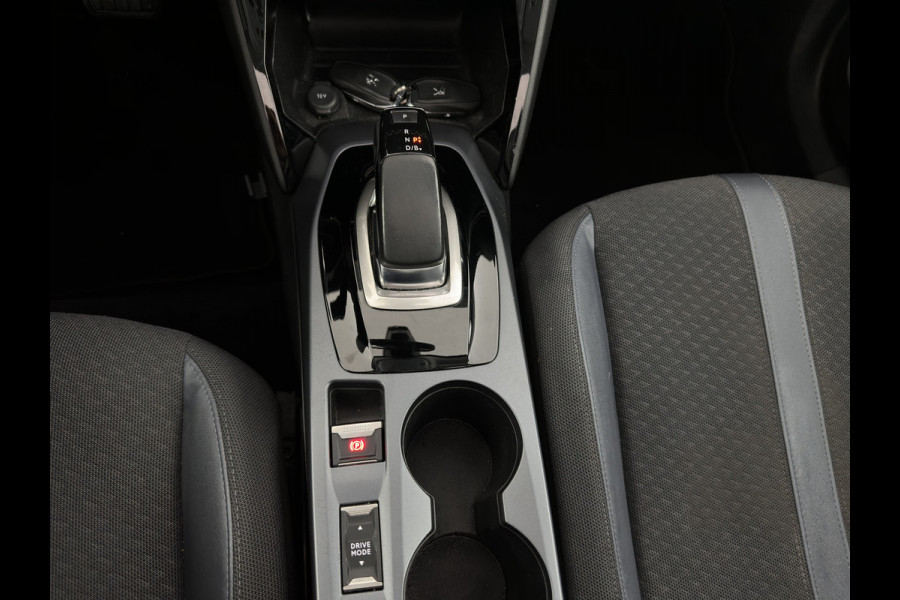 Peugeot e-2008 EV Allure 50 kWh [ 3-Fase ] {SOH-84%} (INCL.BTW) *PANO | LEATHER-FABRIC | FULL-LED | SPORT-SEATS | DIGI-COCKPIT | CAMERA | KEYLESS | PRIVACY-GLASS | NAVI-FULLMAP | ECC | PDC | CRUISE | 17''ALU*