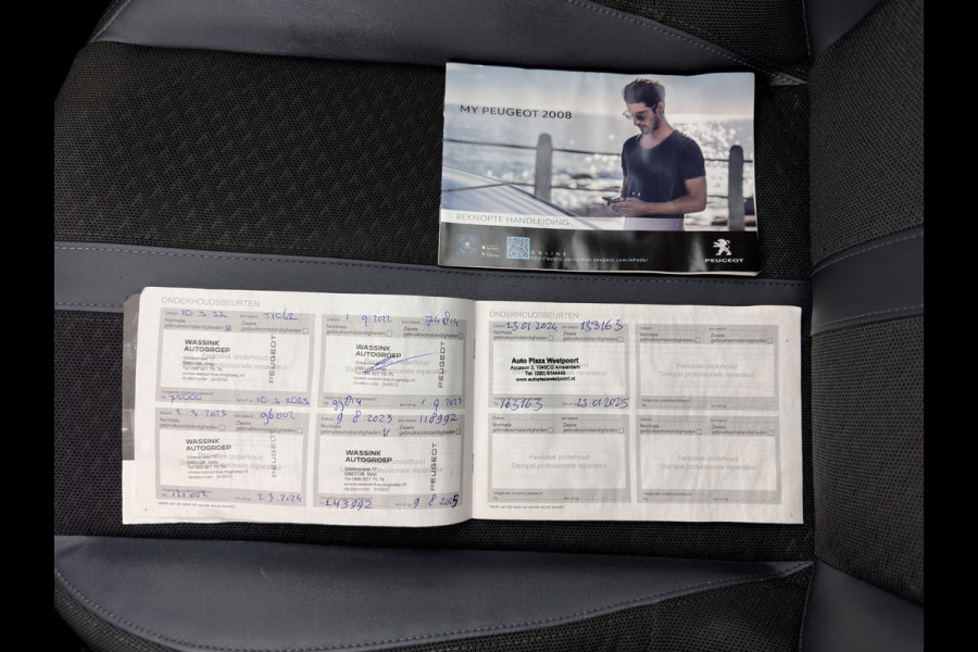 Peugeot e-2008 EV Allure 50 kWh [ 3-Fase ] {SOH-84%} (INCL.BTW) *PANO | LEATHER-FABRIC | FULL-LED | SPORT-SEATS | DIGI-COCKPIT | CAMERA | KEYLESS | PRIVACY-GLASS | NAVI-FULLMAP | ECC | PDC | CRUISE | 17''ALU*