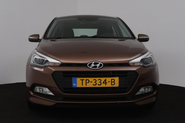 Hyundai i20 1.0 T-GDI Comfort (TREKHAAK, ACHTERUITRIJCAMERA, LANE-ASSIST, PARKEERSENSOREN, CRUISE CONTROL)