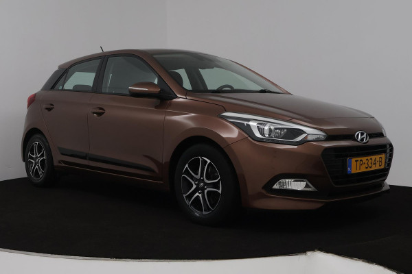 Hyundai i20 1.0 T-GDI Comfort (TREKHAAK, ACHTERUITRIJCAMERA, LANE-ASSIST, PARKEERSENSOREN, CRUISE CONTROL)