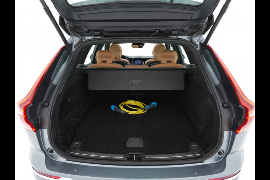 Volvo XC60 2.0 Recharge T8 AWD Inscription (INCL.BTW) *PANO | HEAD-UP |  LUXURY-LEATHER | FULL-LED | MEMORY-PACK | HARMAN/KARDON | HEATED-COMFORTSEATS | LANE-ASSIST | BLIND-SPOT | DAB+ | NAVI-FULLMAP | DIGI-COCKPIT | 19''ALU | TOWBAR*