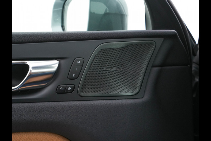 Volvo XC60 2.0 Recharge T8 AWD Inscription (INCL.BTW) *PANO | HEAD-UP |  LUXURY-LEATHER | FULL-LED | MEMORY-PACK | HARMAN/KARDON | HEATED-COMFORTSEATS | LANE-ASSIST | BLIND-SPOT | DAB+ | NAVI-FULLMAP | DIGI-COCKPIT | 19''ALU | TOWBAR*