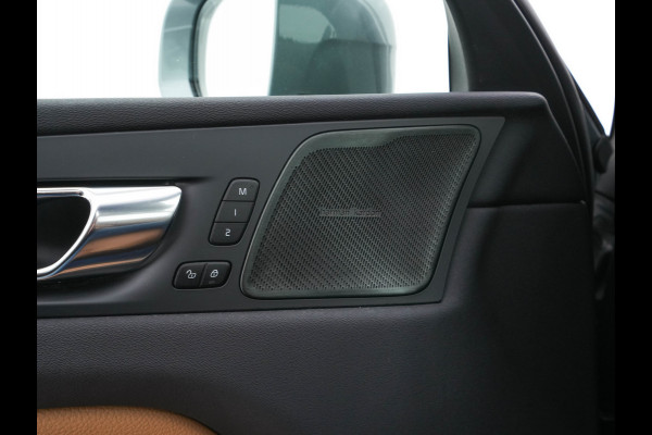 Volvo XC60 2.0 Recharge T8 AWD Inscription (INCL.BTW) *PANO | HEAD-UP |  LUXURY-LEATHER | FULL-LED | MEMORY-PACK | HARMAN/KARDON | HEATED-COMFORTSEATS | LANE-ASSIST | BLIND-SPOT | DAB+ | NAVI-FULLMAP | DIGI-COCKPIT | 19''ALU | TOWBAR*