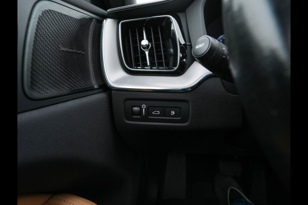 Volvo XC60 2.0 Recharge T8 AWD Inscription (INCL.BTW) *PANO | HEAD-UP |  LUXURY-LEATHER | FULL-LED | MEMORY-PACK | HARMAN/KARDON | HEATED-COMFORTSEATS | LANE-ASSIST | BLIND-SPOT | DAB+ | NAVI-FULLMAP | DIGI-COCKPIT | 19''ALU | TOWBAR*