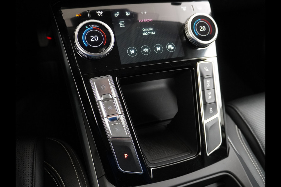 Jaguar I-PACE EV400 400pk SE 90kWh AWD Leer+Elektr. Meridian®-Audio Apple Carplay Android Auto Navi Led-v+a Ecc Camera Cruise Control Keyless Pdc Lmv Led Bordherkenning Elektrische-Achterklep koplampreiniging Lane-Assist App-Connect ECT Voorverwarming/koeling WiFi DigiDash DAB 4WD 1e Eigenaar Origineel Nederlandse Auto € 90.000 nieuw!