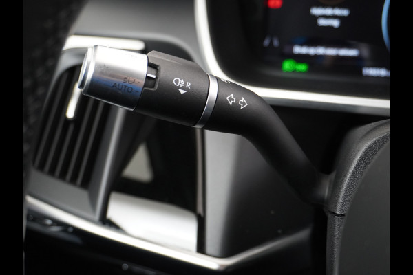 Jaguar I-PACE EV400 400pk SE 90kWh AWD Leer+Elektr. Meridian®-Audio Apple Carplay Android Auto Navi Led-v+a Ecc Camera Cruise Control Keyless Pdc Lmv Led Bordherkenning Elektrische-Achterklep koplampreiniging Lane-Assist App-Connect ECT Voorverwarming/koeling WiFi DigiDash DAB 4WD 1e Eigenaar Origineel Nederlandse Auto € 90.000 nieuw!