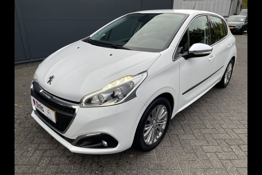 Peugeot 208 82pk Allure (Camera - Automatische Airco - Apple Carplay - Navigatie - Parkeersensoren - Lichtmetalen velgen incl 4S)