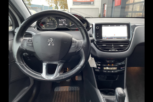 Peugeot 208 82pk Allure (Camera - Automatische Airco - Apple Carplay - Navigatie - Parkeersensoren - Lichtmetalen velgen incl 4S)