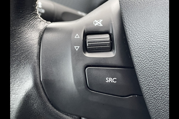 Peugeot 208 82pk Allure (Camera - Automatische Airco - Apple Carplay - Navigatie - Parkeersensoren - Lichtmetalen velgen incl 4S)