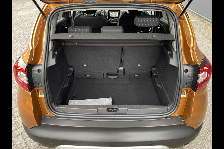 Renault Captur 130pk Intens (Trekhaak - Camera - Parkeersensoren V+A - LED - Keyless Entry - Stoelverwarming - Automatische Airco - Navigatie)