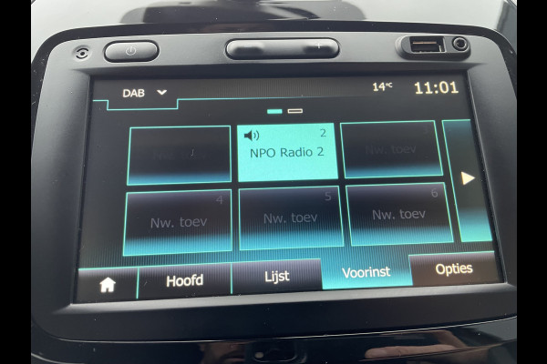 Renault Captur 130pk Intens (Trekhaak - Camera - Parkeersensoren V+A - LED - Keyless Entry - Stoelverwarming - Automatische Airco - Navigatie)