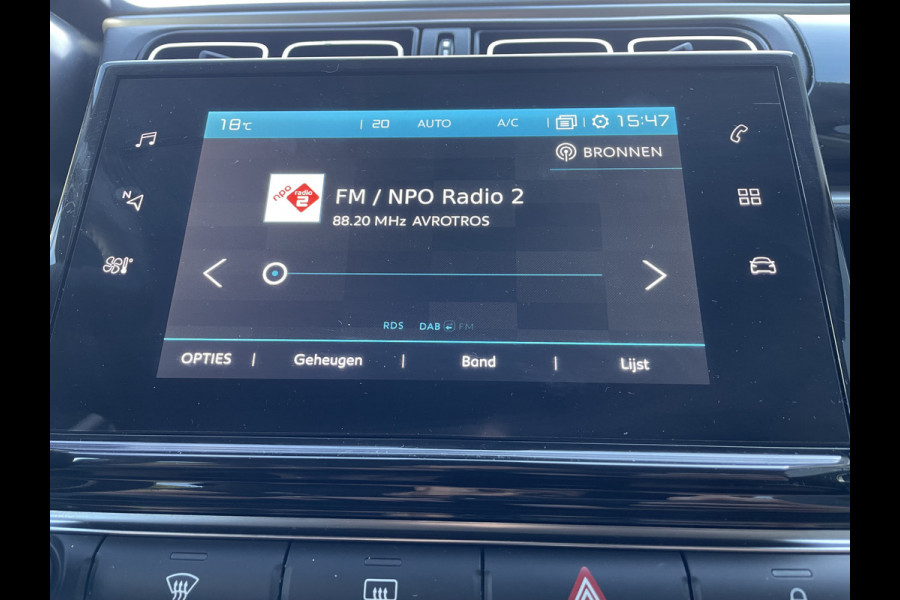 Citroën C3 110pk Max (Keyless Entry - Camera - LED - Automatische Airco - Apple Carplay - Navigatie)