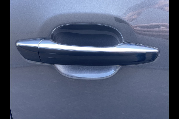 Citroën C3 110pk Max (Keyless Entry - Camera - LED - Automatische Airco - Apple Carplay - Navigatie)