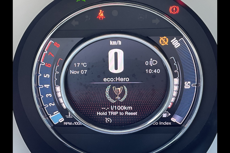 Fiat 500C 86pk Lounge (Navigatie - Leder - Stoelverwarming - Apple Carplay - Airco - Cruise Controle - 15"velgen)