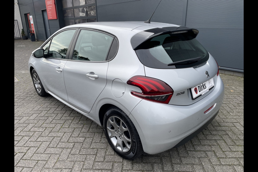 Peugeot 208 82pk Blue Lion (Airco - Navigatie - Apple Carplay - Parkeersensoren - Lichtmetalen velgen)