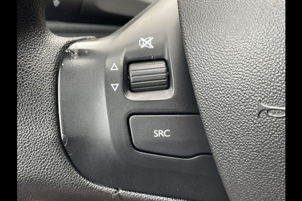 Peugeot 208 82pk Blue Lion (Airco - Navigatie - Apple Carplay - Parkeersensoren - Lichtmetalen velgen)