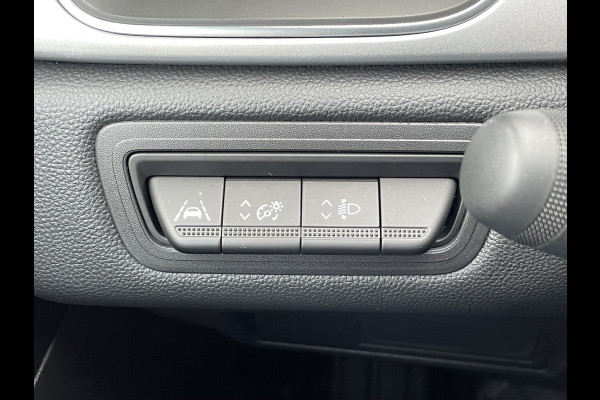 Renault Captur 90pk Intens (Trekhaak - Camera - Parkeersensoren V+A - Automatische Airco - LED - Keyless Entry - Navigatie)