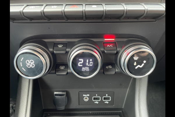 Renault Captur 90pk Intens (Trekhaak - Camera - Parkeersensoren V+A - Automatische Airco - LED - Keyless Entry - Navigatie)