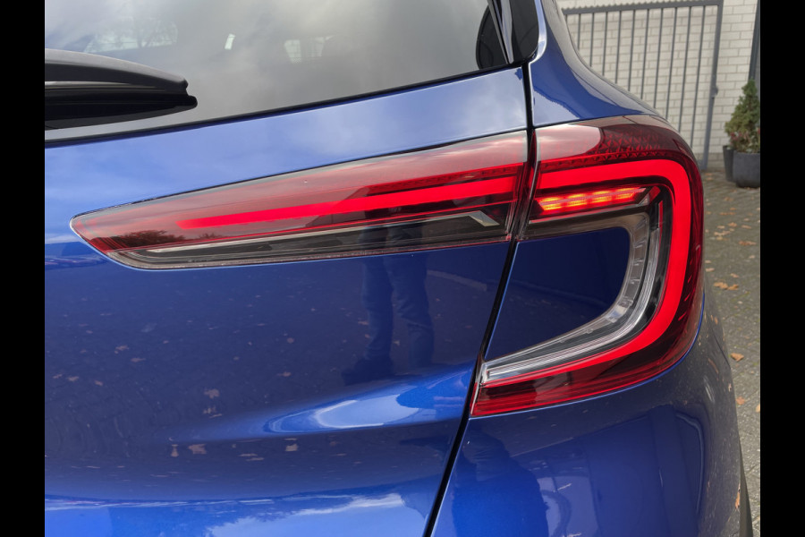 Renault Captur 90pk Intens (Trekhaak - Camera - Parkeersensoren V+A - Automatische Airco - LED - Keyless Entry - Navigatie)