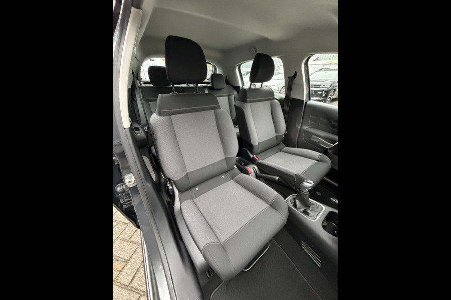 Citroën C3 110pk Shine (Trekhaak - Camera - Automatische Airco - Navigatie - Apple Carplay - Parkeersensoren)