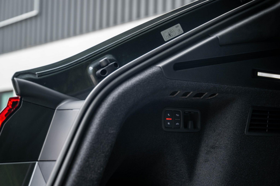 Audi Q8 60 TFSI e quattro S Competition B&O High-End 169k