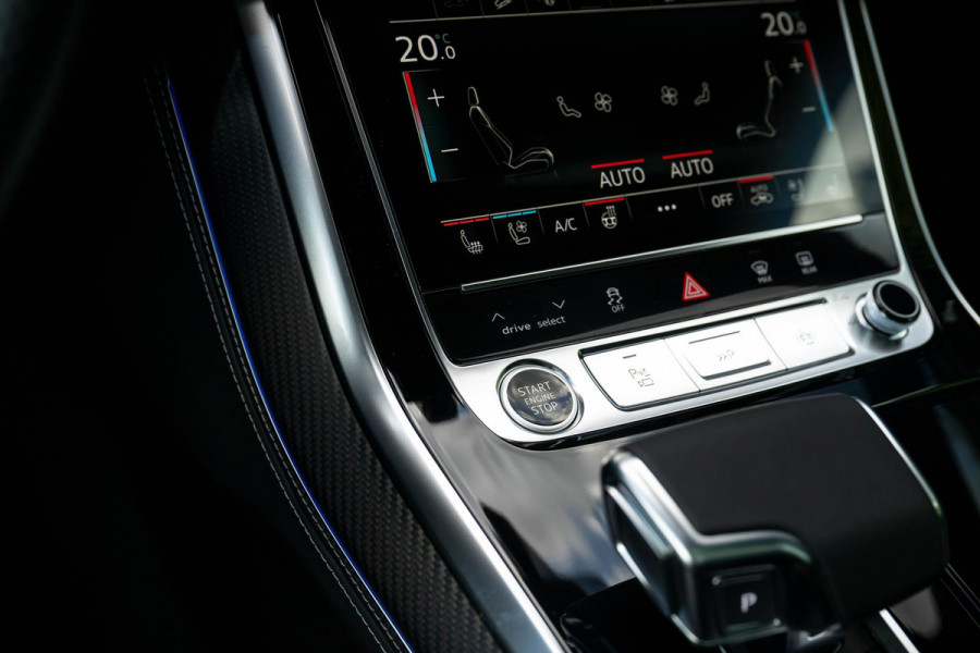 Audi Q8 60 TFSI e quattro S Competition B&O High-End 169k