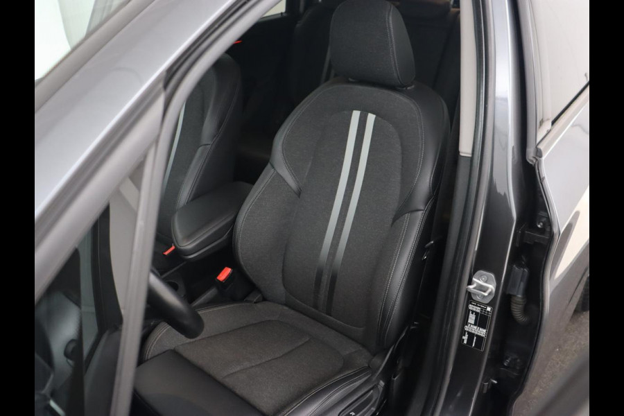 BMW 2 Serie Gran Tourer 218i High Executive 7-persoons | Sport Line | Head-Up | Trekhaak | Sportstoelen | Full LED | Navigatie | Climate control | Parkeerhulp | Cruise control