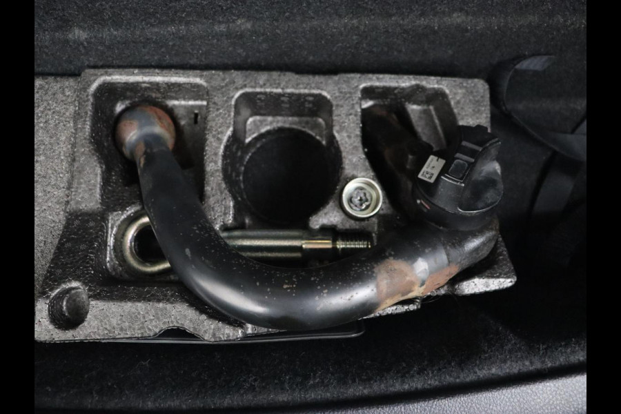 BMW 2 Serie Gran Tourer 218i High Executive 7-persoons | Sport Line | Head-Up | Trekhaak | Sportstoelen | Full LED | Navigatie | Climate control | Parkeerhulp | Cruise control