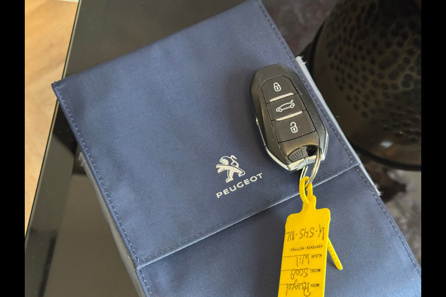 Peugeot 5008 1.6 e-THP Allure / GT-LINE / Schuifdak / ACTIE