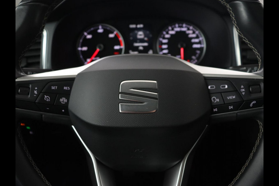 Seat Ateca 2.0 TDI Style Intens | Carplay | Camera | Navigatie | Full LED | Park Assist | Cruise control | Climate control | Getint glas