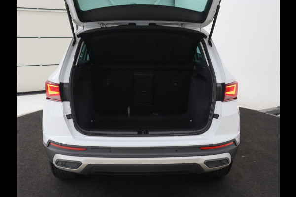 Seat Ateca 2.0 TDI Style Intens | Carplay | Camera | Navigatie | Full LED | Park Assist | Cruise control | Climate control | Getint glas