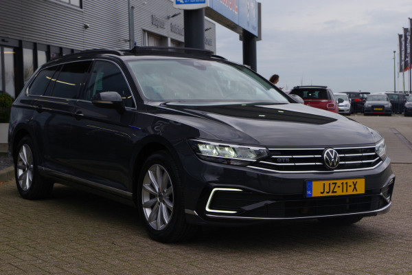 Volkswagen Passat Variant 1.4 TSI 218 PK PHEV GTE BNS, Trekhaak, Panoramadak, Winterpakket, Carplay